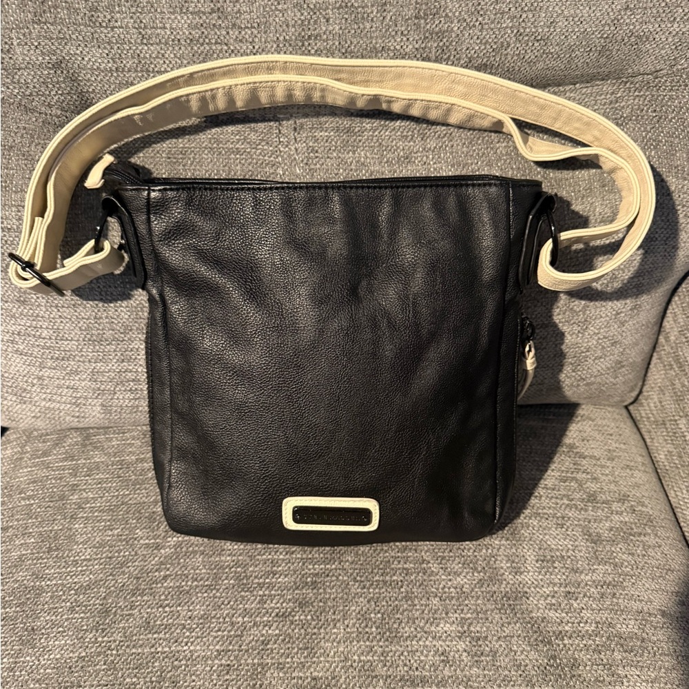 Steve Madden Black & Cream Crossbody bag